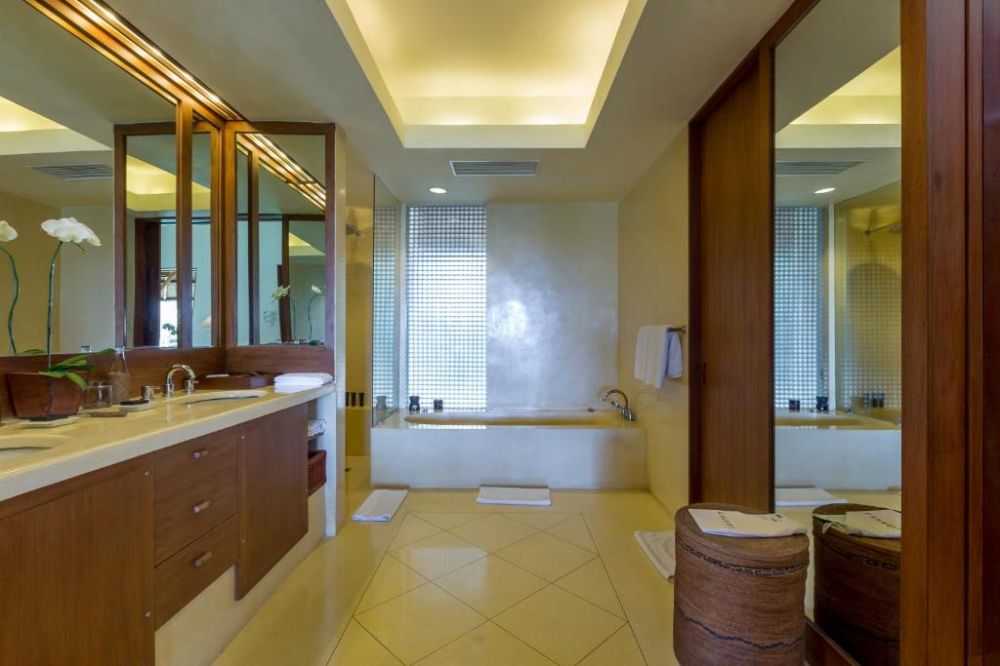 Suite, Alila Manggis 5*