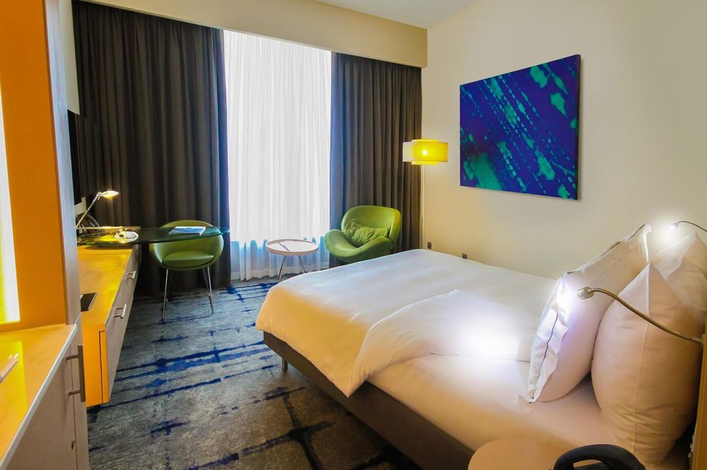 Hip Urban Room, Media One Hotel 4*