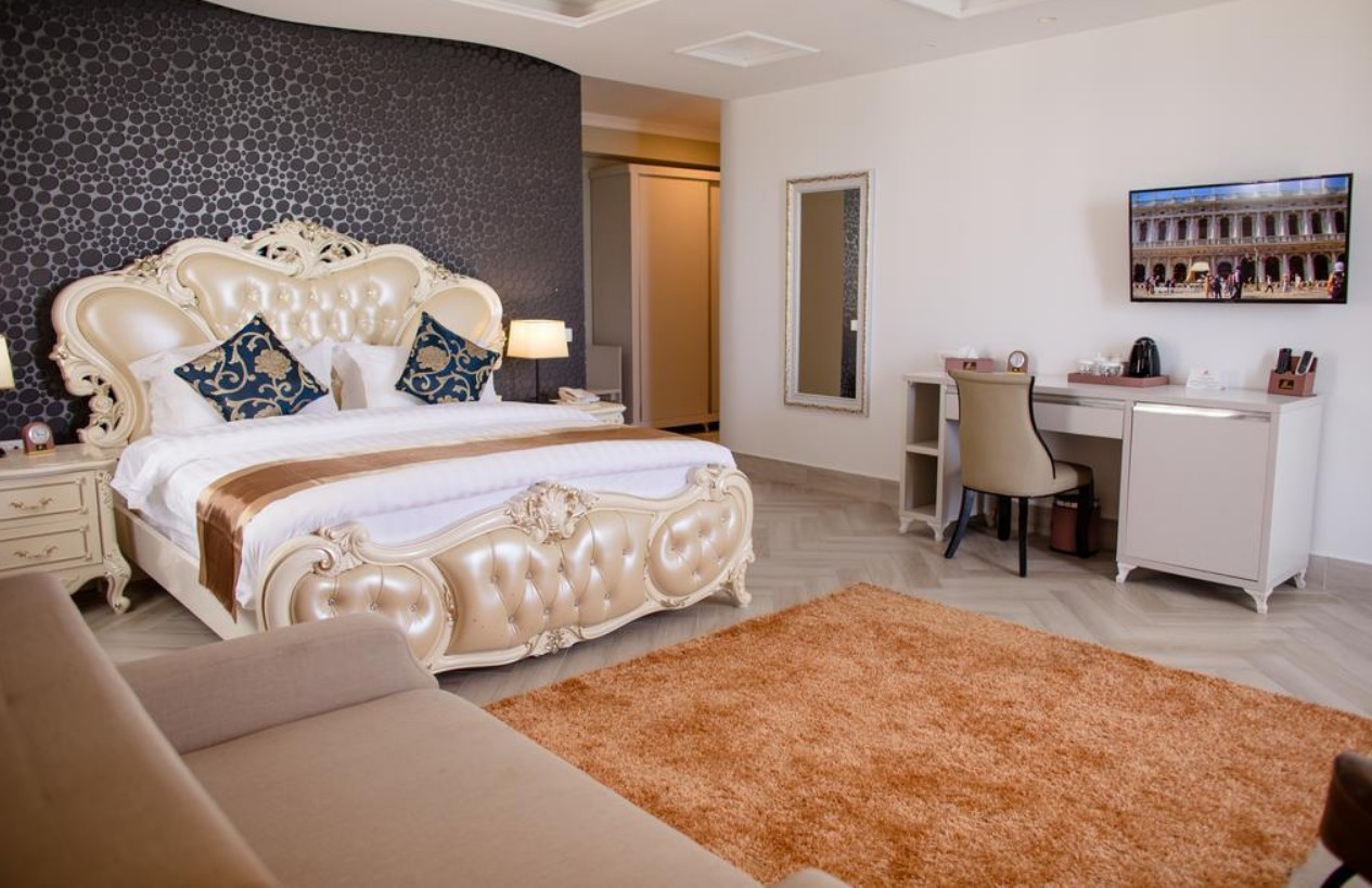 Suite SV, Grand Blu Fa-Fa 5*