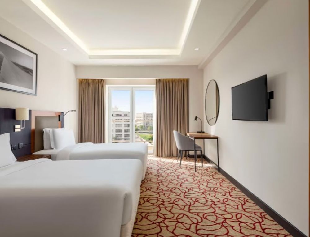 Executive Room with Lounge Access, Radisson Hotel Muscat Panorama 4*