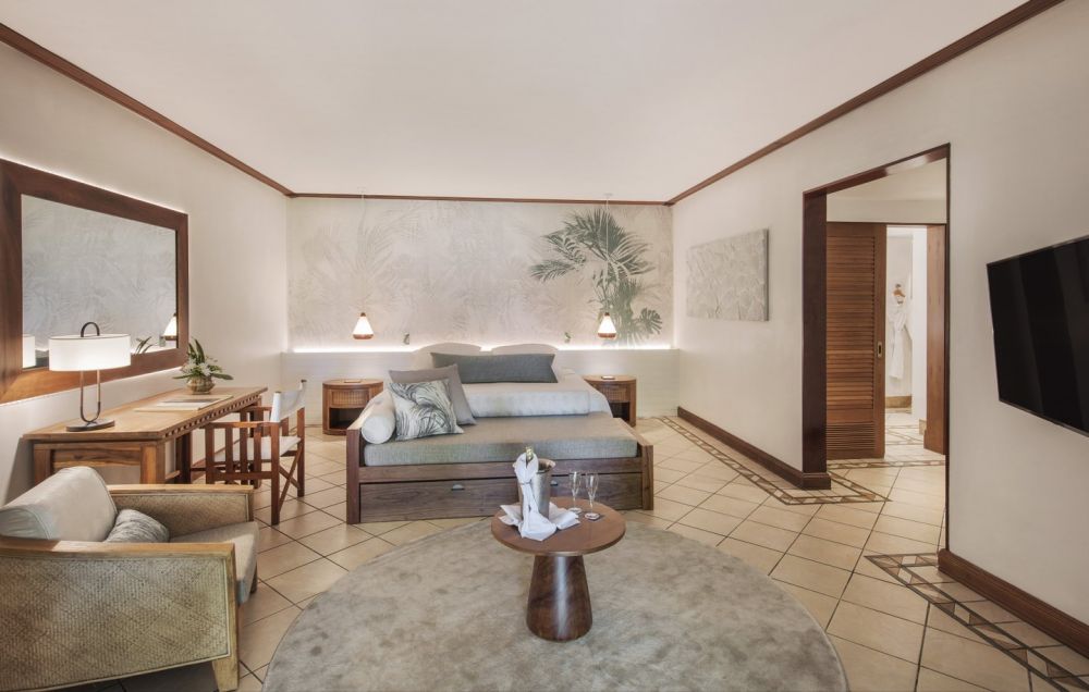 2-Bedroom Family Suite, Paradis Beachcomber Golf Resort & Spa 5*