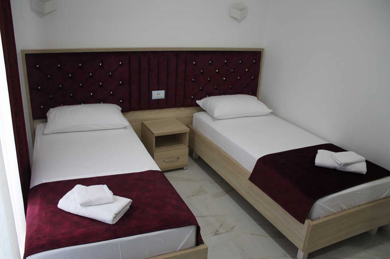 Deluxe Twin Room, Eksamilia 3*