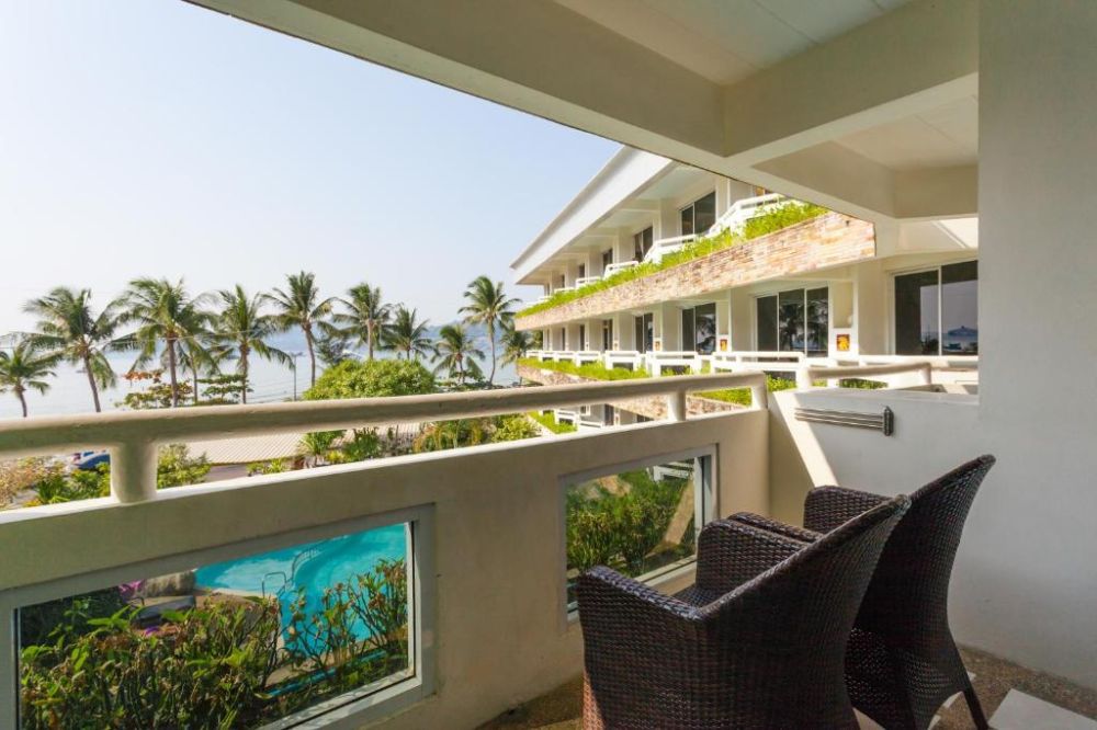 1BR Deluxe Seaview, Homm Bliss Southbeach Patong 4*