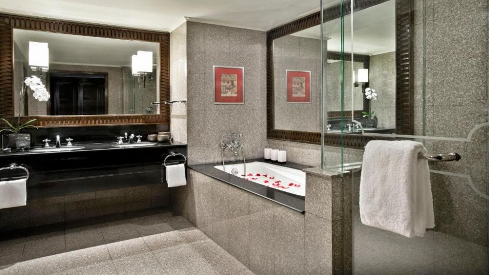 One Bedroom Suite, Anantara Siam Bangkok 5*