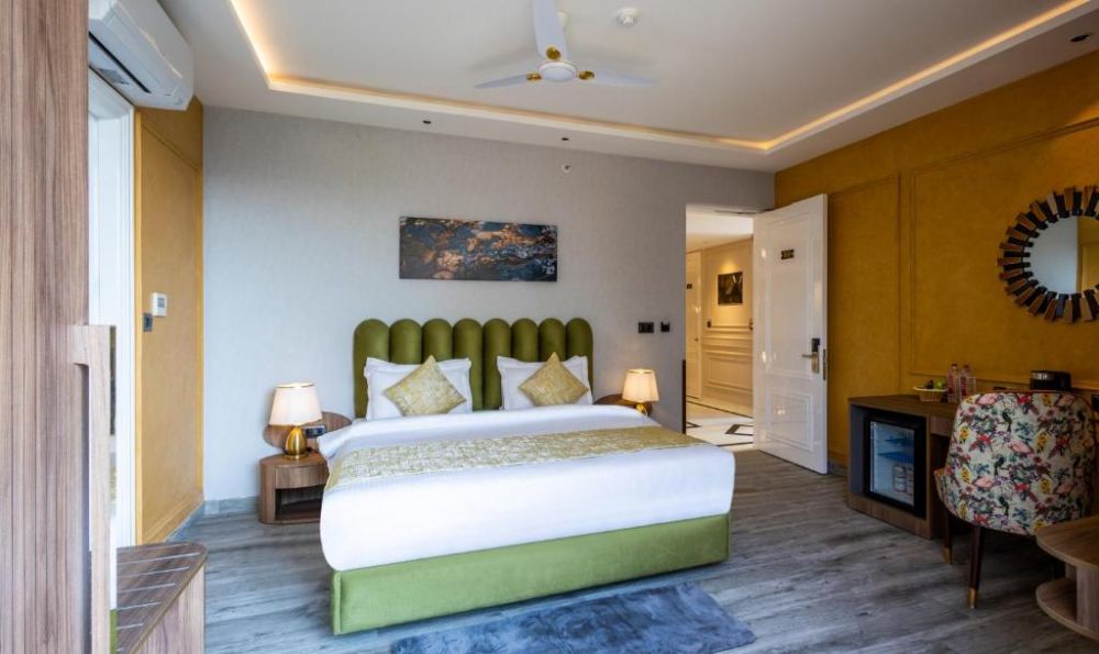 Premium, Renest Calangute Goa 4*