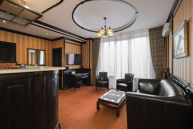 Suite, Reikartz Атташе 3*