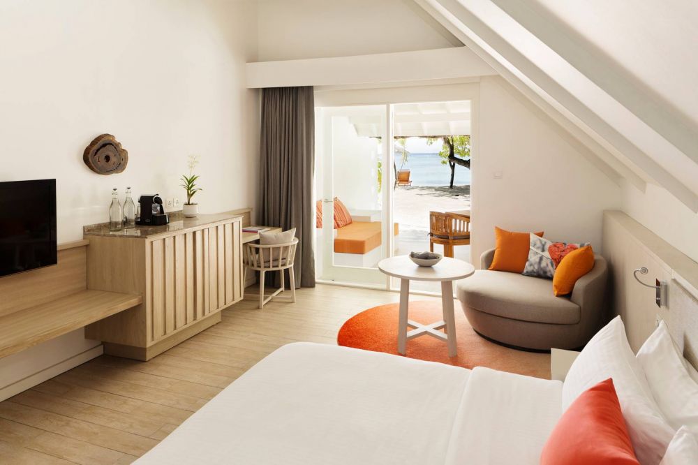 Beach Pavilion, LUX* South Ari Atoll 5*