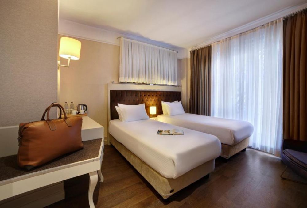 Standard,  Faros Old City 4*