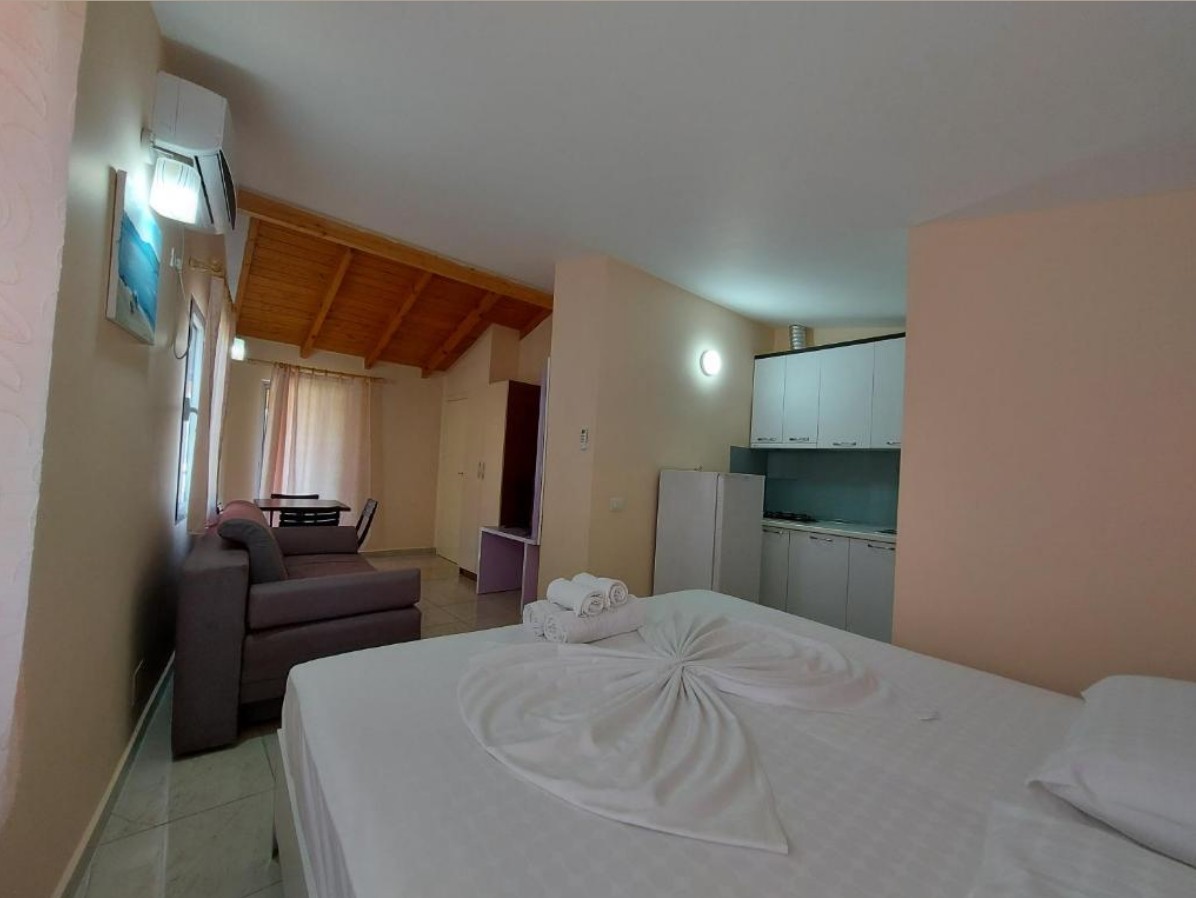 Standard Third Floor Kitchen And Balcony, Villa Green Relax 3*