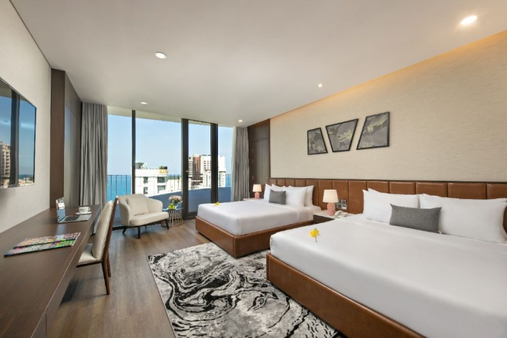 Deluxe Twin Sea View with Balcony, Golden Lotus Grand Hotel 4*