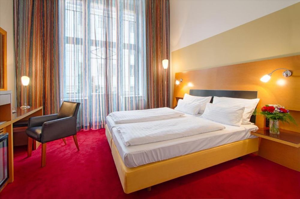 Double DeLuxe, Theatrino Hotel 4*