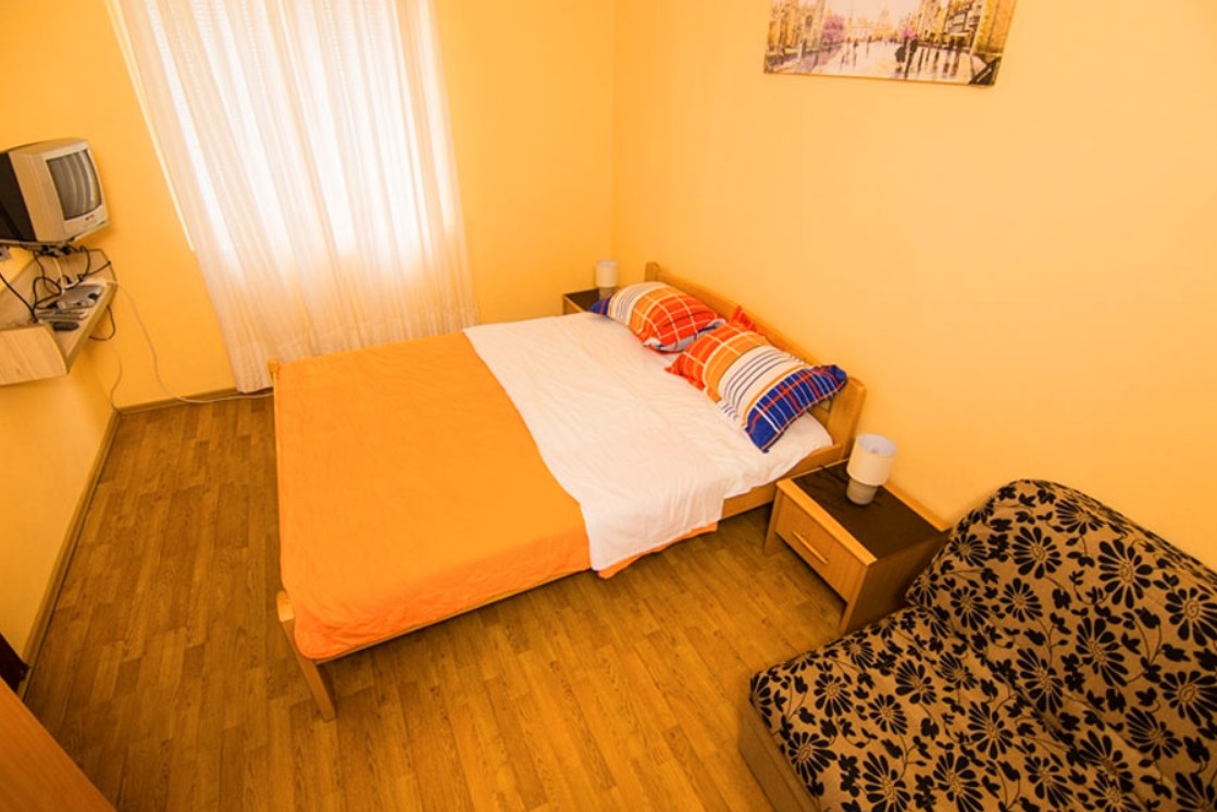 Apartment 04, Nedovic 3*