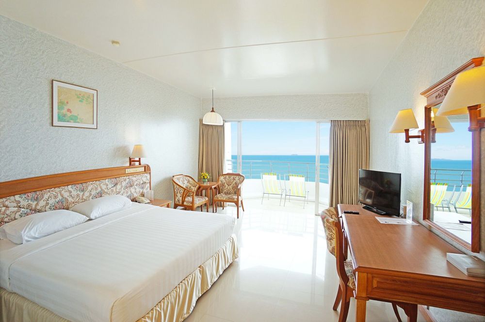 Mini Suite, Pattaya Park Beach Resort 3*