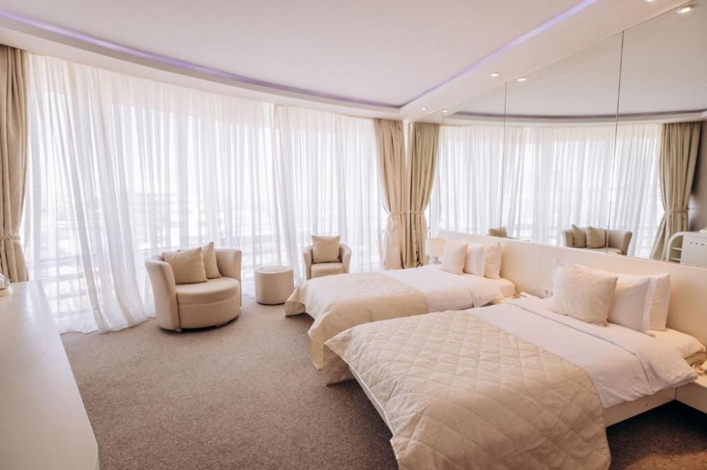 Superior, Sahil Hotel Baku 4*