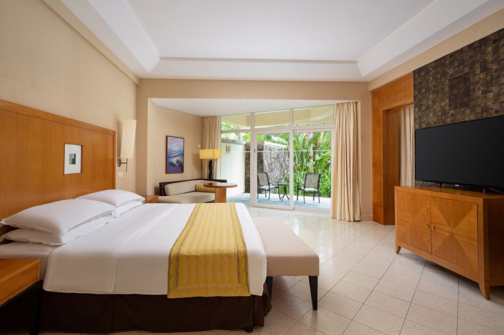 Deluxe Pool Suite, Sheraton Sanya Resort 5*