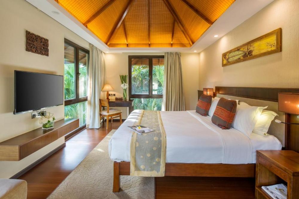 5 Bedrooms Villa, Yalong Bay Villas & Spa 5*