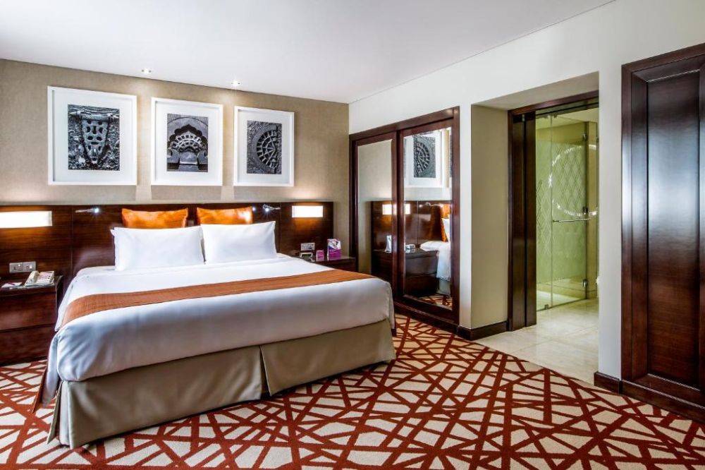 Executive Suite, Crowne Plaza Dubai Deira 5*