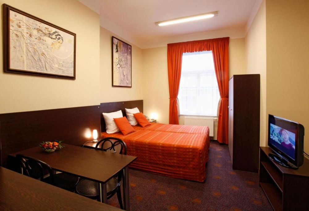 Apartment Studio for 4-6, Anyday Apartments Prague 3*