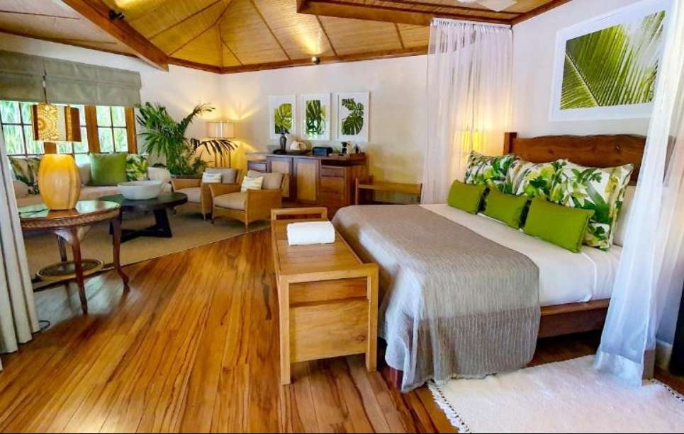 Beachfront Spa Cottage, Denis Private Island 5*