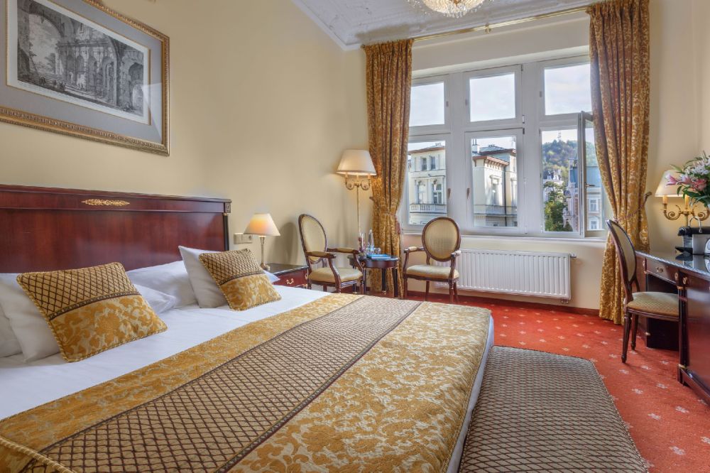 Double Deluxe/With Balcony, Savoy Westend 5*