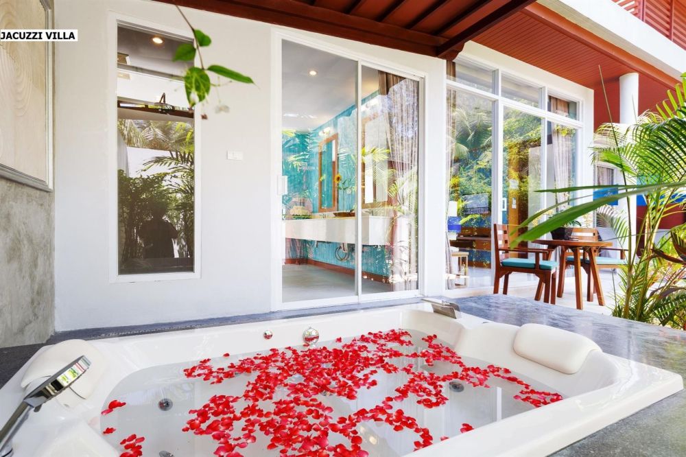 Jacuzzi Villa, Apsara Beachfront Resort & Villas 4+