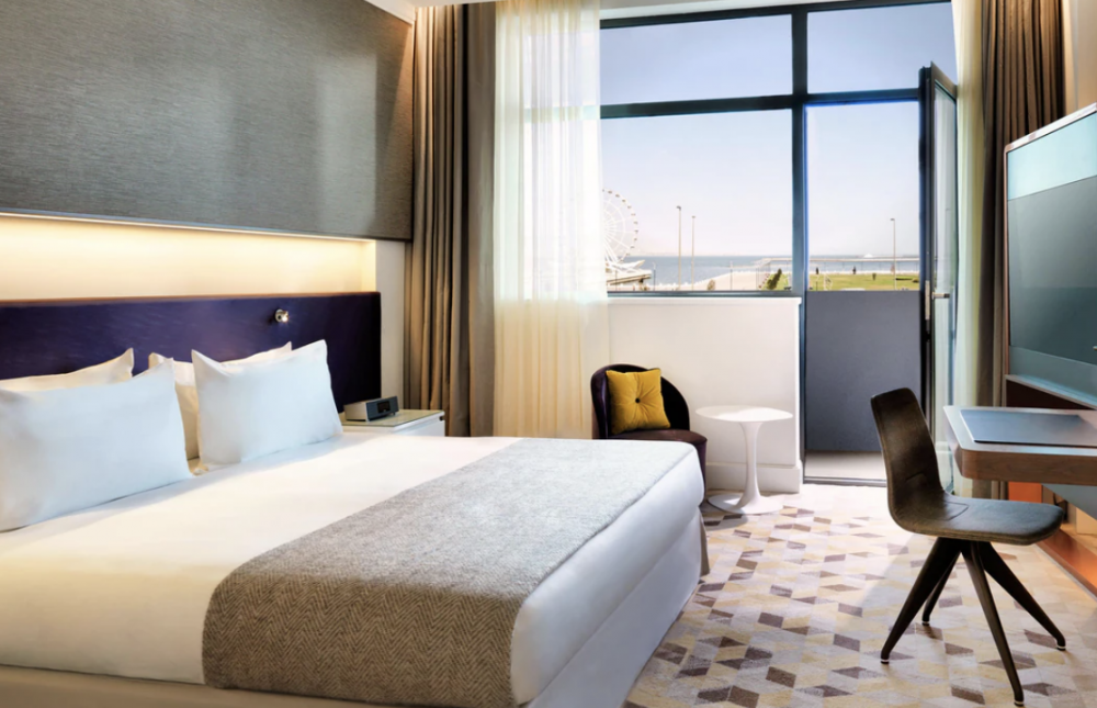 Standard, Sheraton Baku Intourist 4*