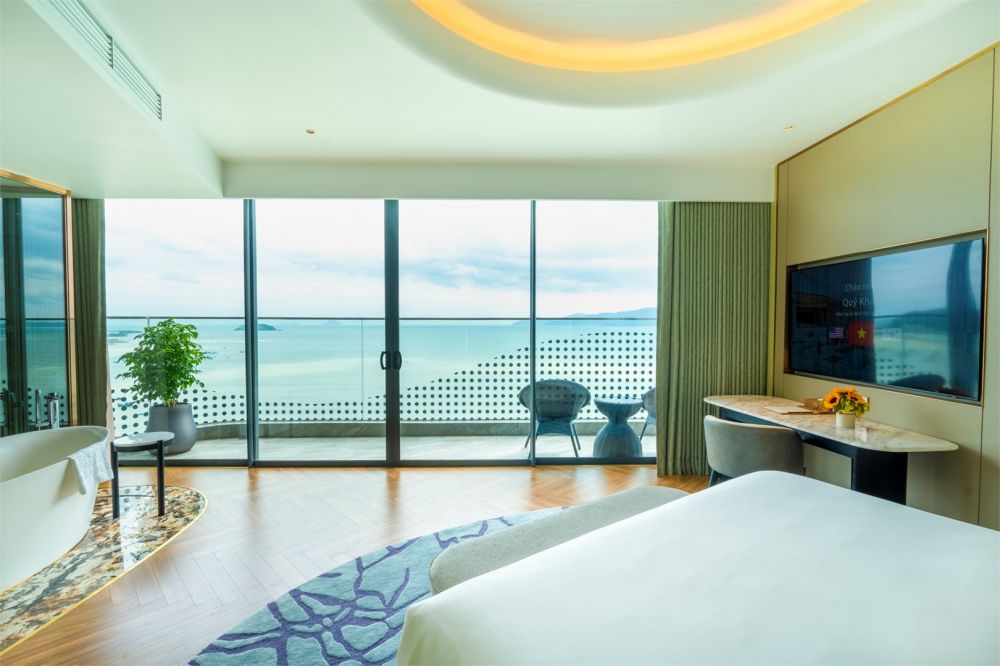 Executive Suite, The Morning Glow Boutique Hotel Nha Trang 5*