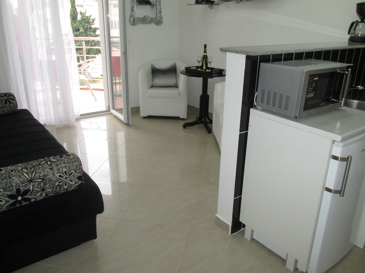 Apartment, Lola ( Cat.B) 3*