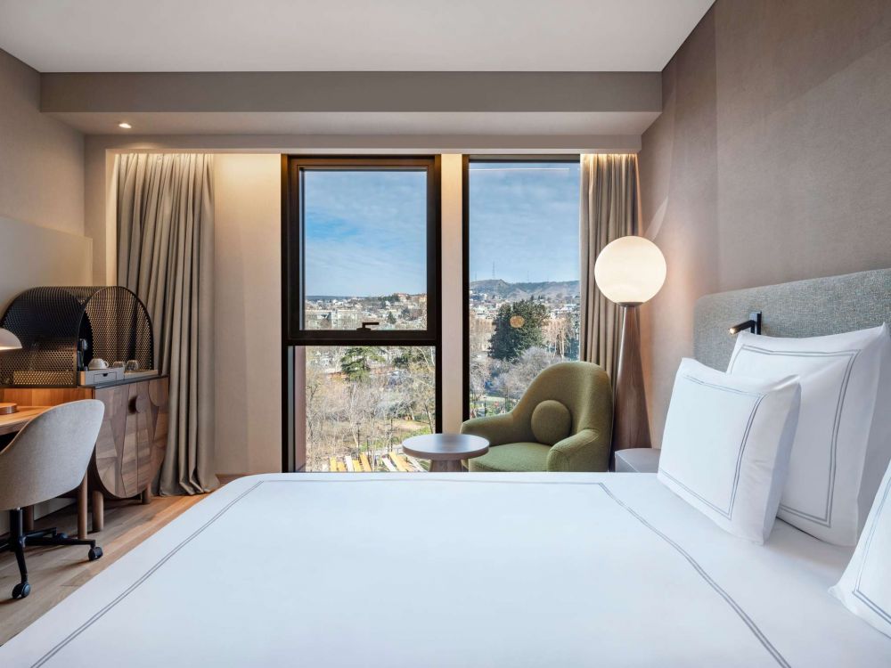 Standard, Swissotel Tbilisi 5*