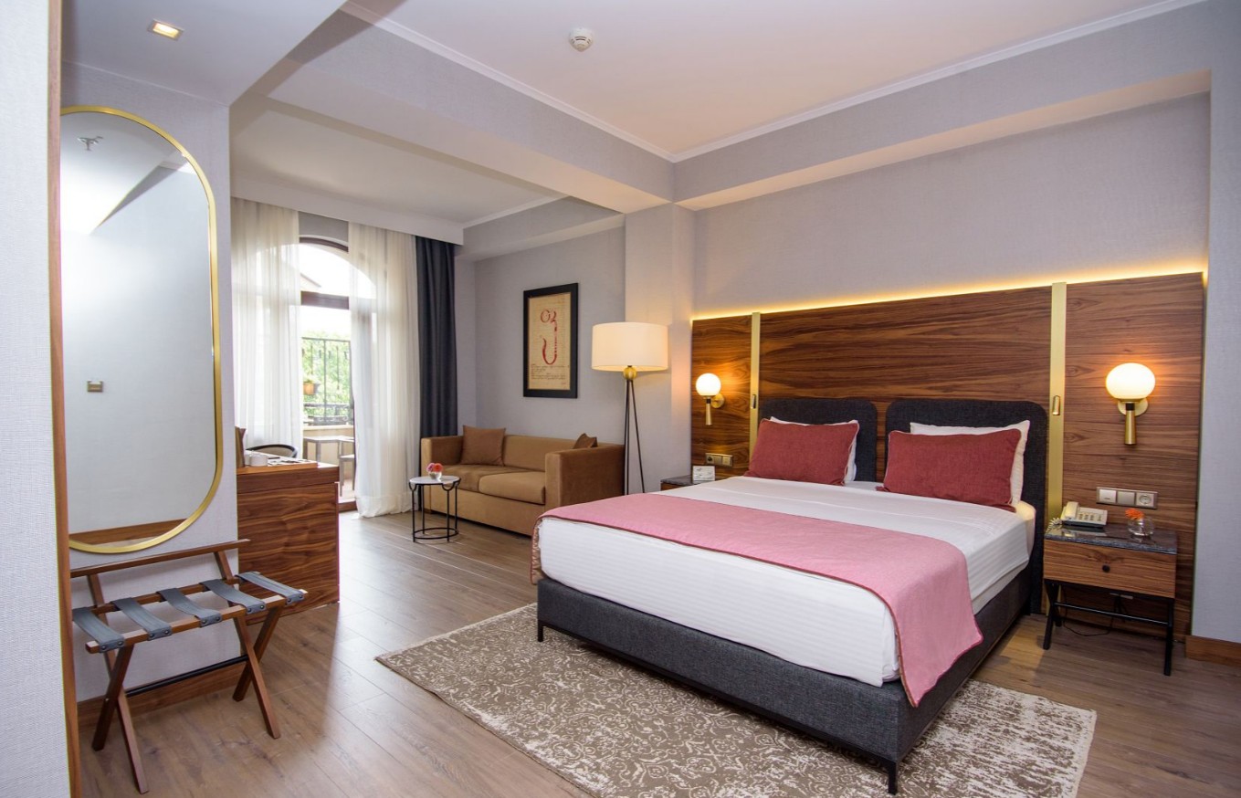 Superior, Tiflis Palace 4*