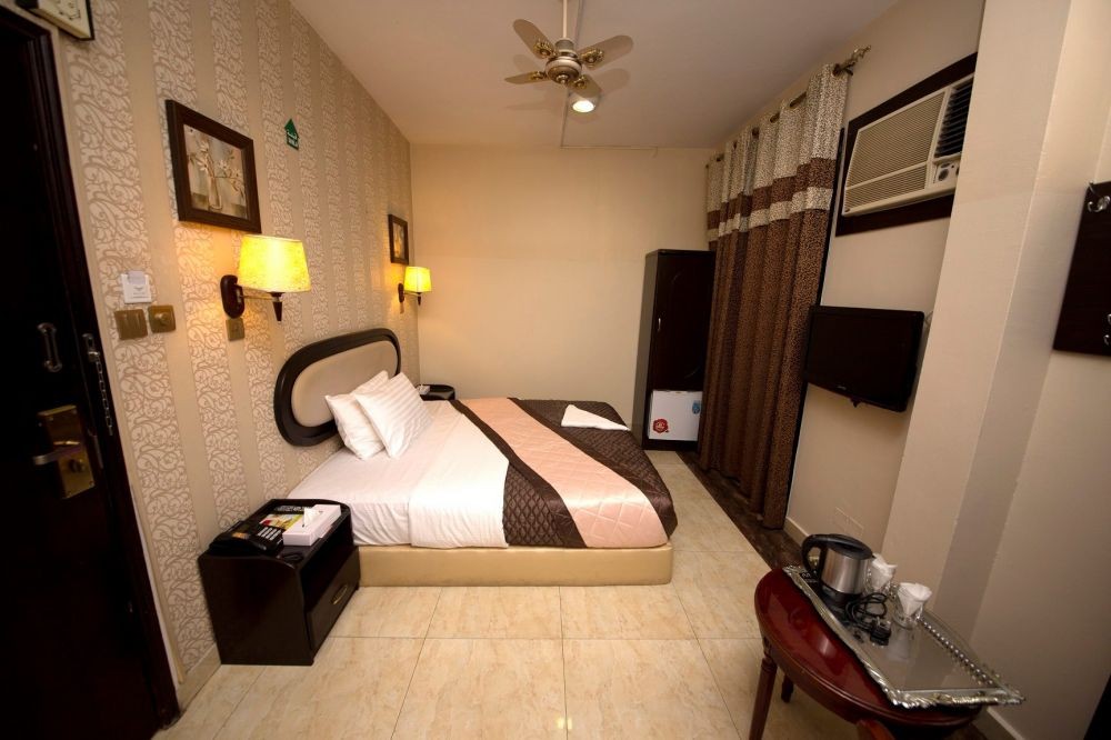 Deluxe Room, Grand Sina Hotel 1*