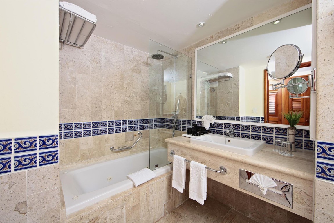 Junior Suite Superior Ocean Front, Bahia Principe Luxury Akumal 5*