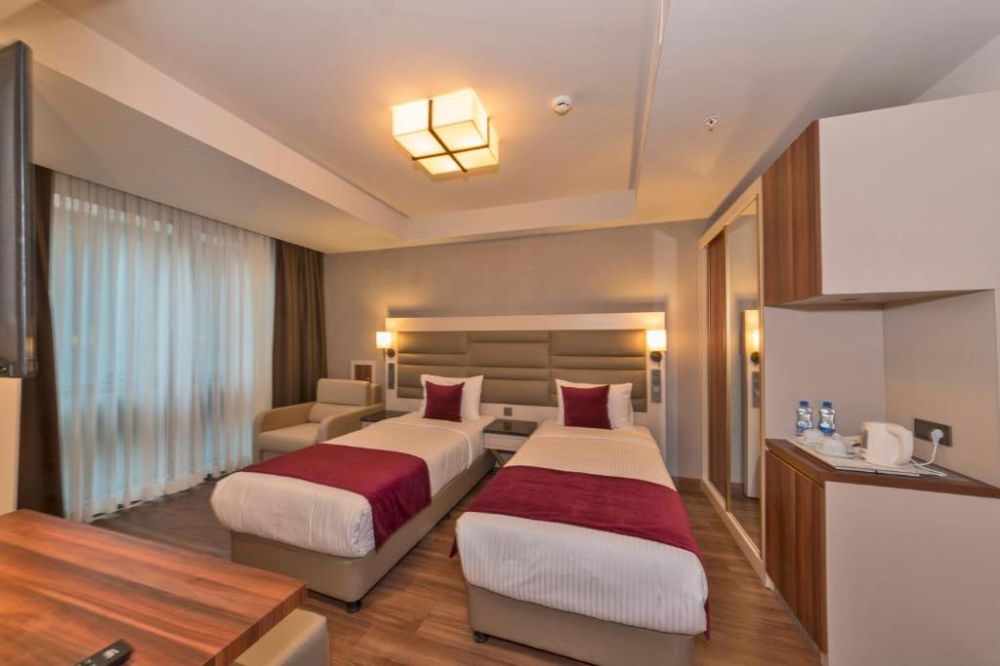 Deluxe Room, Golden Royal Hotel 4*