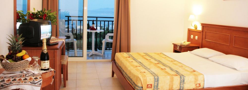 Double room Sea View/Mountain View, Semiramis Village Hotel 4*