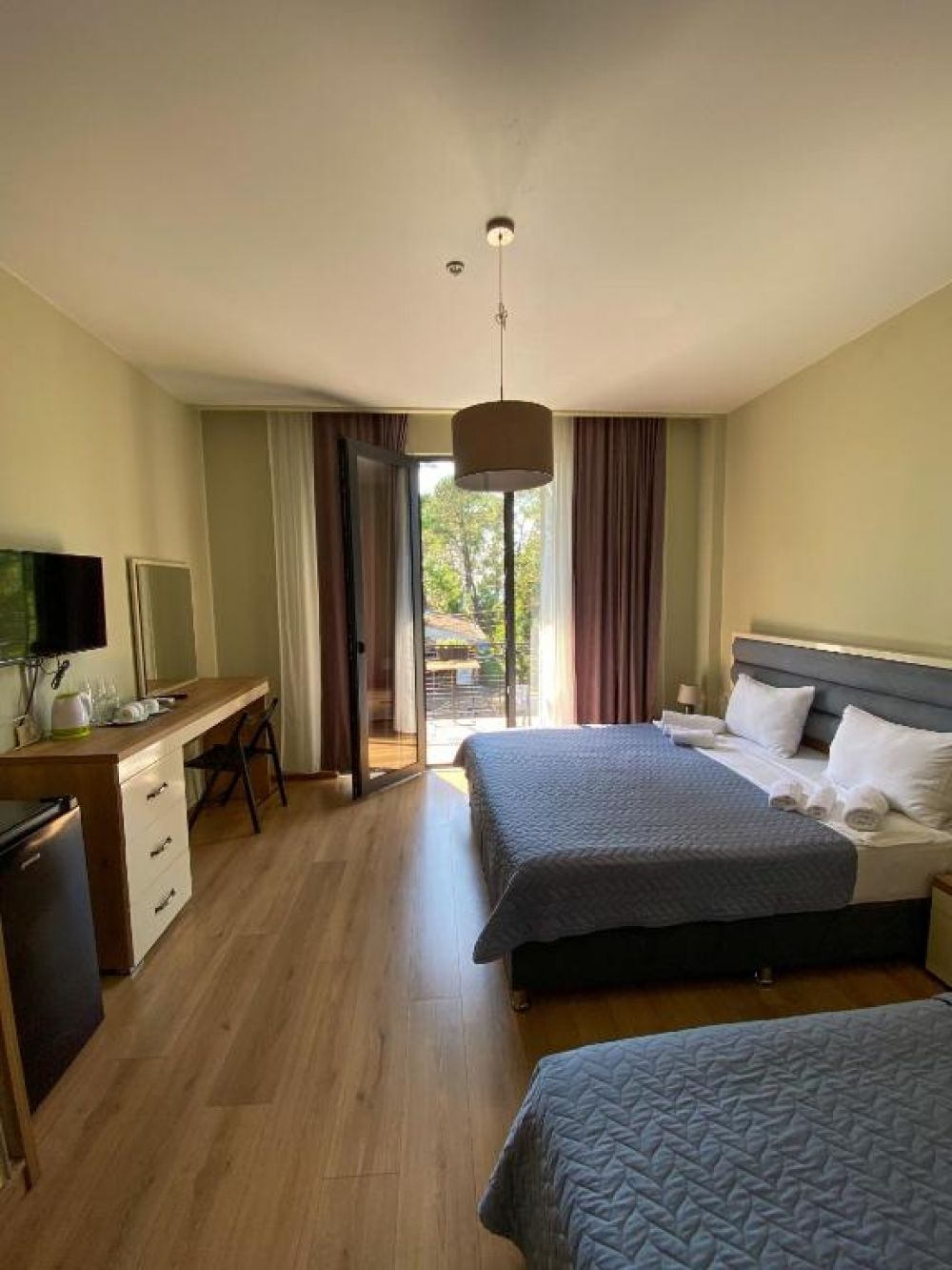 Standard Triple Room, Garden Inn 