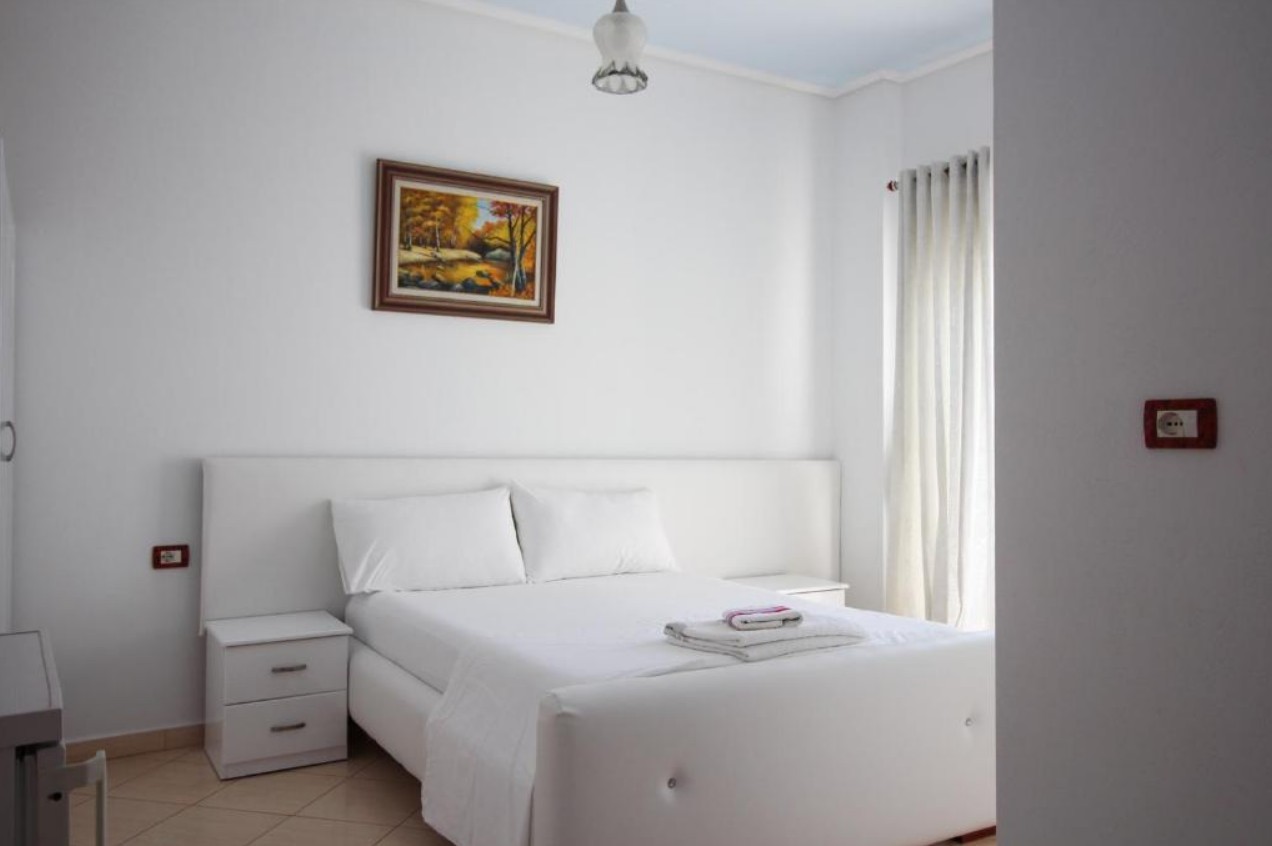 Double Room, Artur 3*