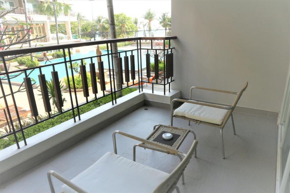 Deluxe (High Floor), Welcome World Beachfront Resort 4*