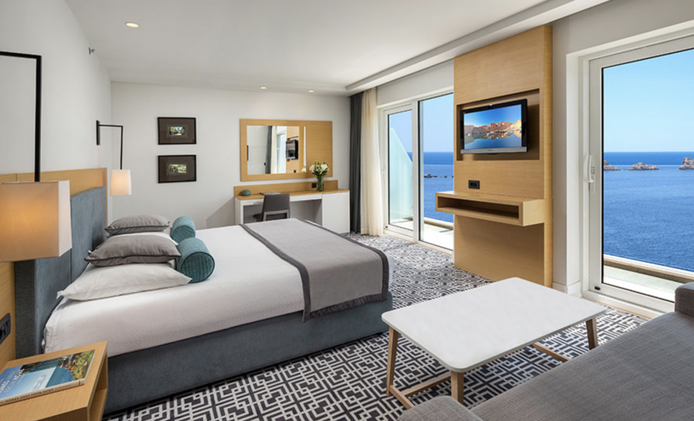 JUNIOR SEA VIEW SUITE, Hotel Neptun 4*