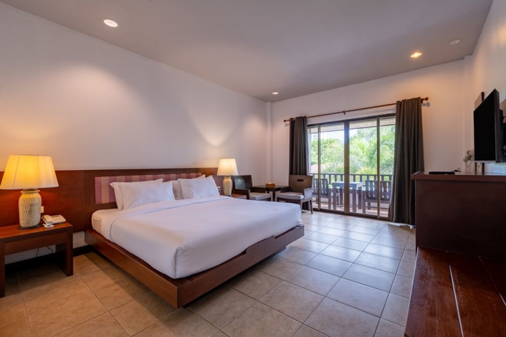 Deluxe Balcony, Rose Bay Resort 3*