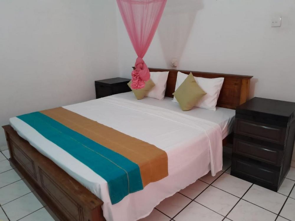 Deluxe Room non AC/ with AC, Adeetha Beach Resort 2*