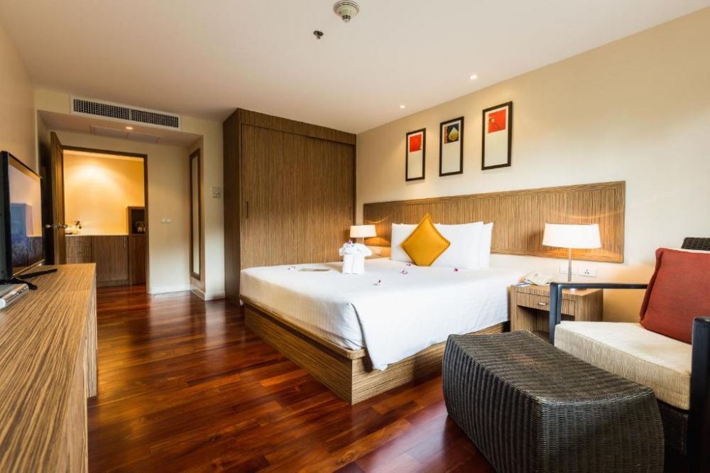 1 King 1 Bunk Family Suite, Holiday Inn Resort Phuket Surin Beach (ex. Destination Resorts Phuket Surin Beach) 4*