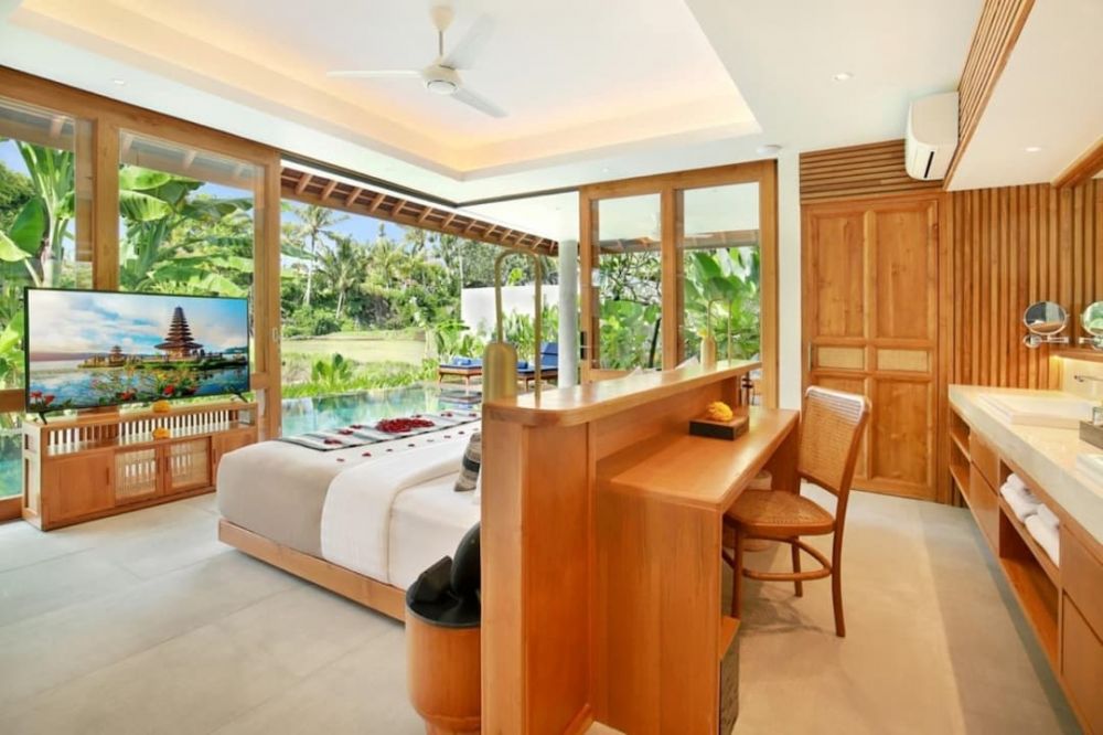 Royal 1BR Ricefield View Villa with Private Pool, Kaamala Resort Ubud 4*