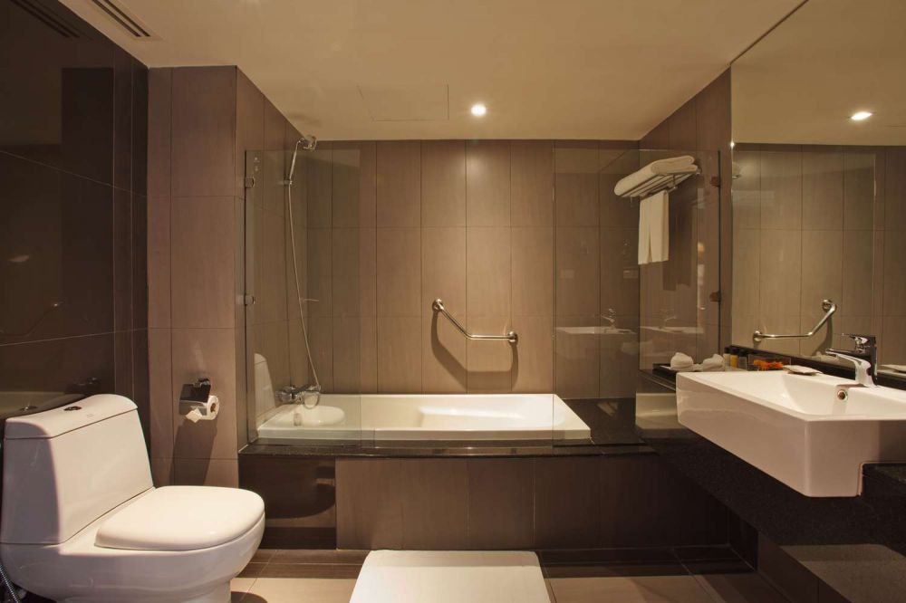 Executive Suite, Golden Tulip Mandison 4*