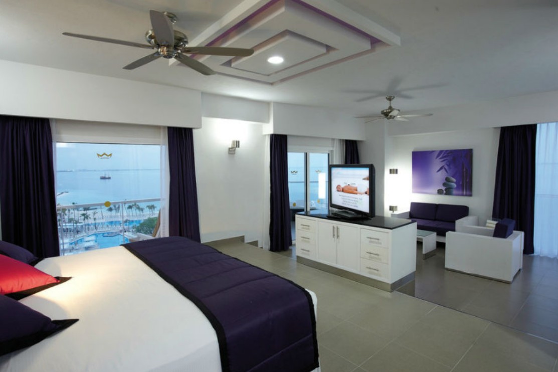 Jacuzzi Suite, Riu Palace Peninsula 5*