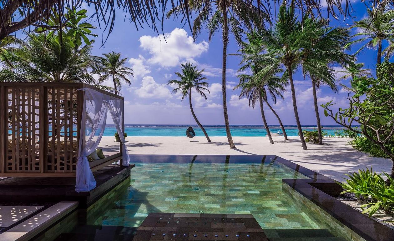 Grand Sunset Residence, One & Only Reethi Rah 5*