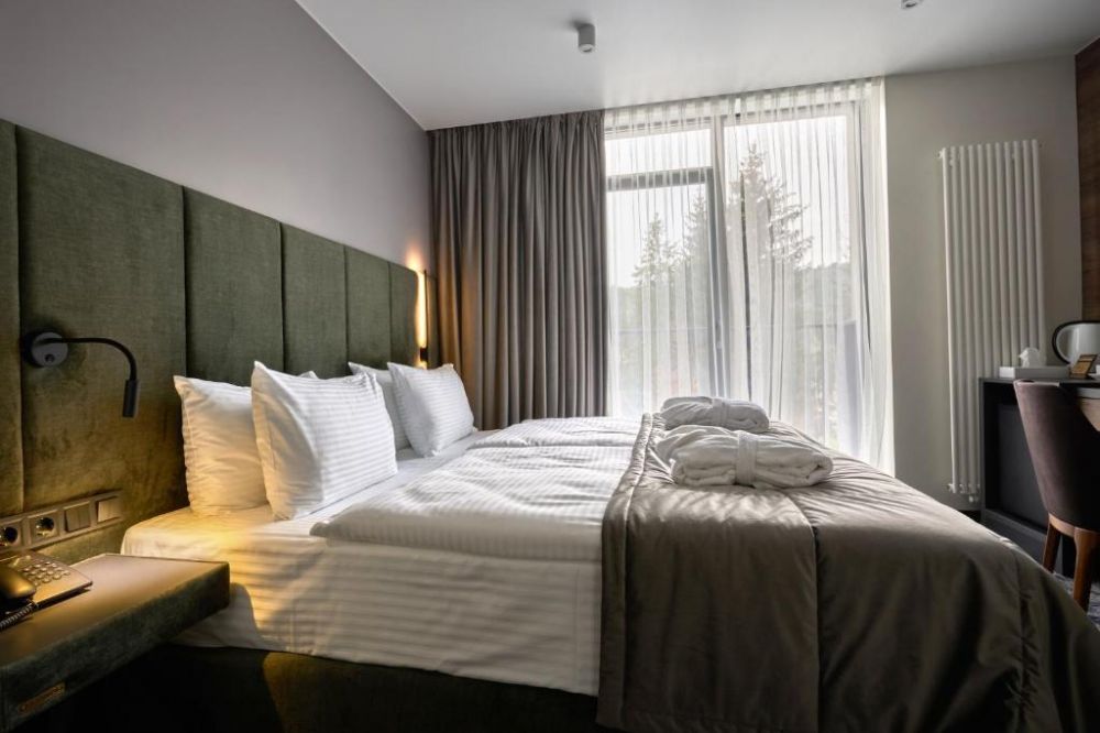 Economy Room, Fomich Residence 