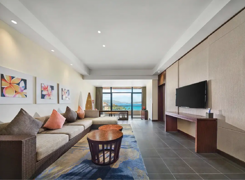 Double Balcony Deluxe Ocean View Suite, Hilton Sanya Resort & Spa 5*