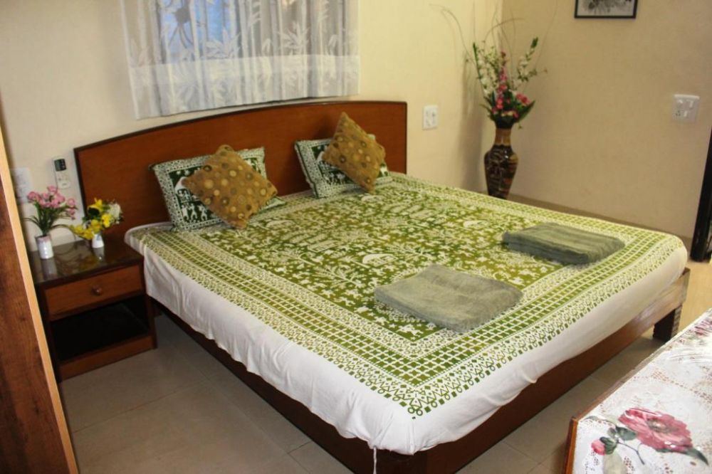 Deluxe AC, Mama Mids Home Goa 2*