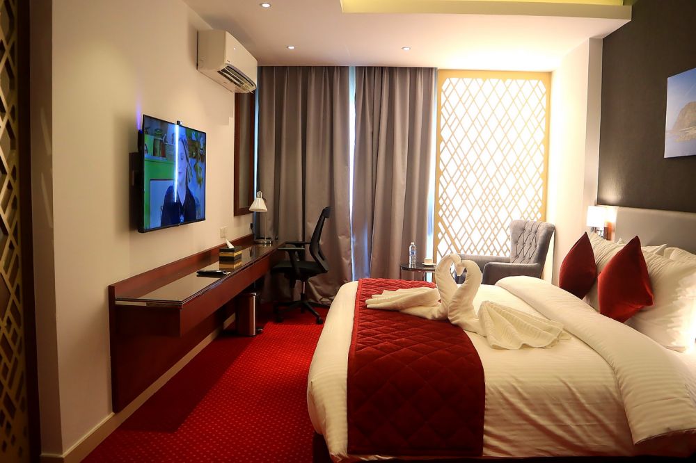 Executive Suit, Muscat Express Hotel 3*