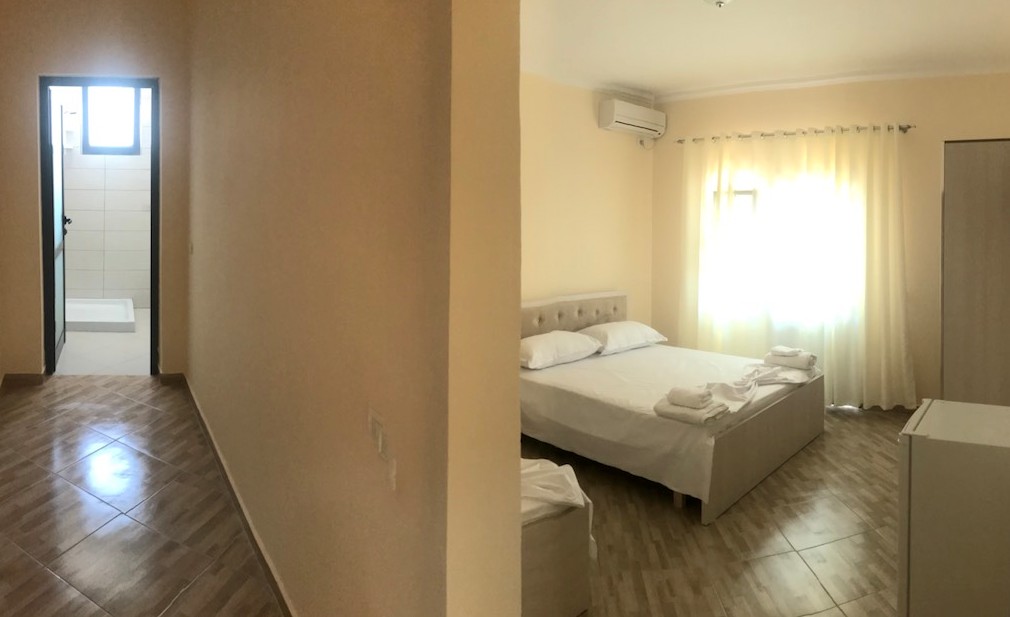 Triple Room with Private Bathroom, Vila Leo 3*